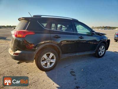 2015 TOYOTA RAV4 XLE, фото 3