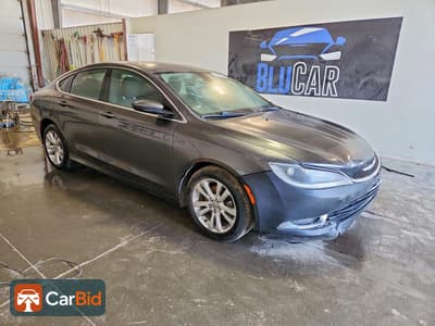 2015 CHRYSLER 200 LIMITED, photo 4