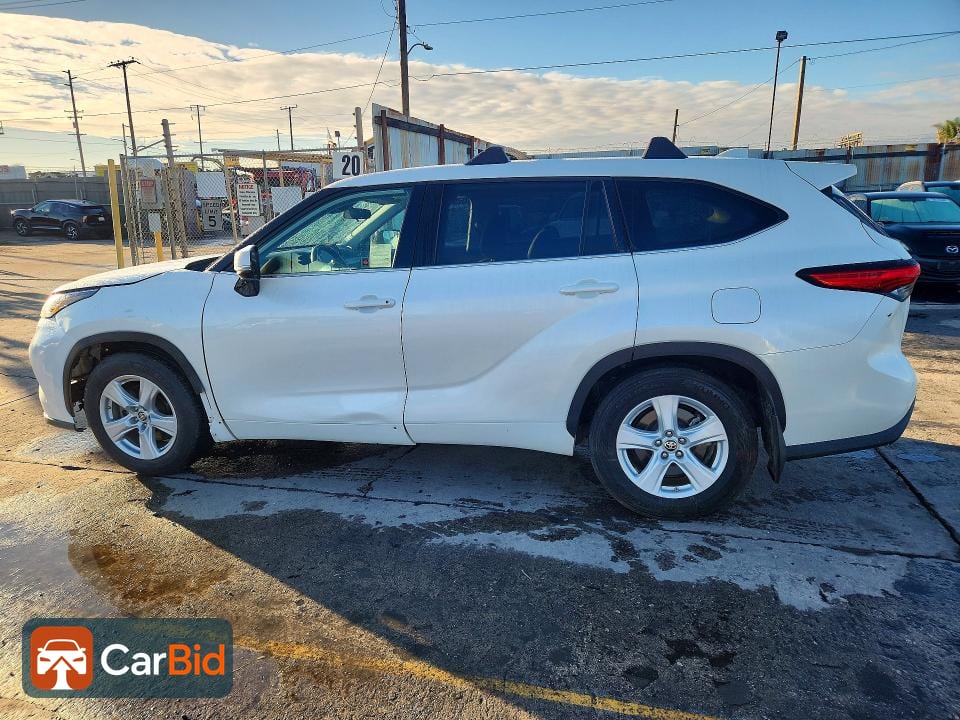2021 TOYOTA HIGHLANDER LE, фото 2