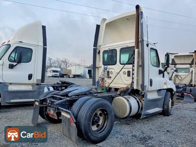 2016 FREIGHTLINER CASCADIA 1, ფოტო 4
