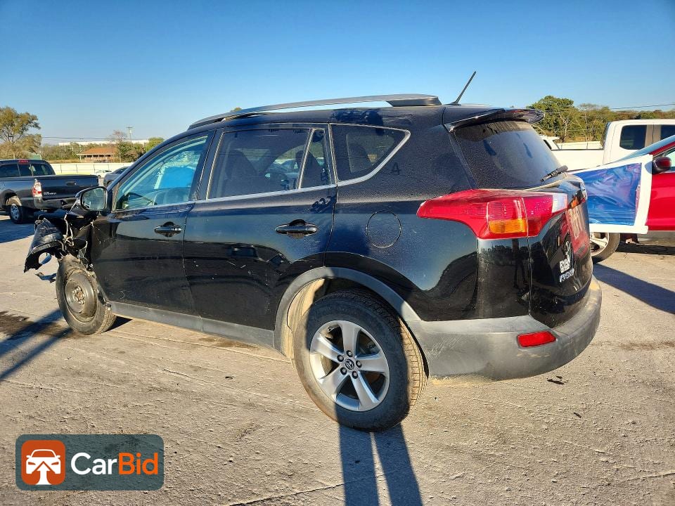 2015 TOYOTA RAV4 XLE, фото 2