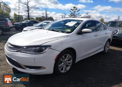 2015 CHRYSLER 200 LIMITED, фото 2