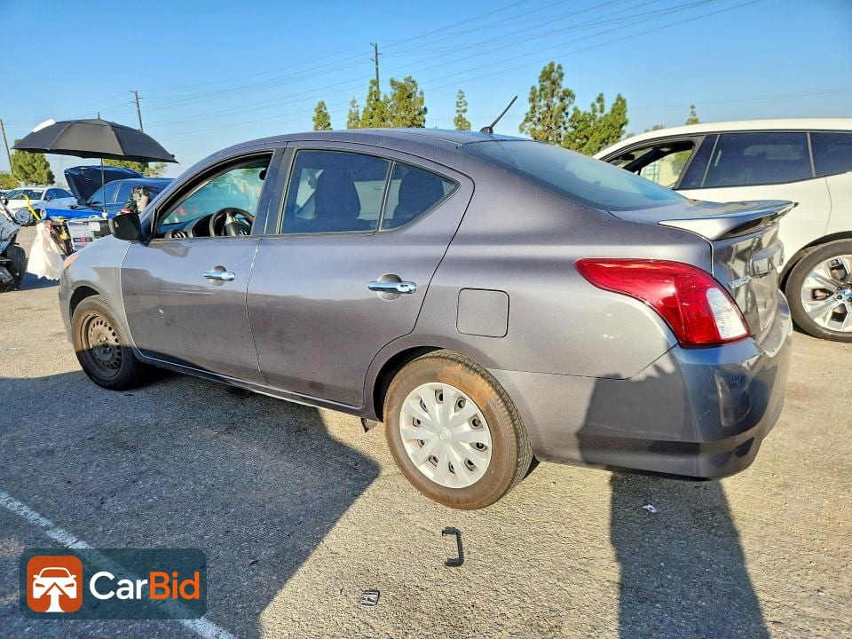 2018 NISSAN VERSA SV, photo 2