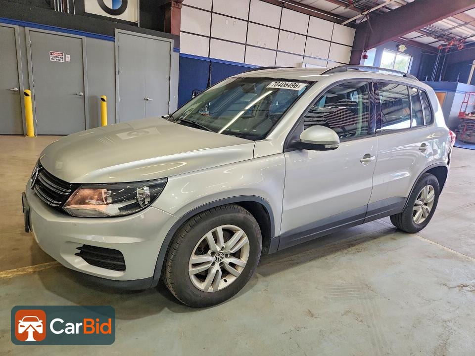 2015 VOLKSWAGEN TIGUAN S, фото 1