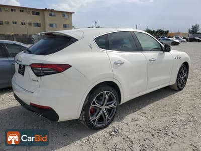 2022 MASERATI LEVANTE BASE, фото 3
