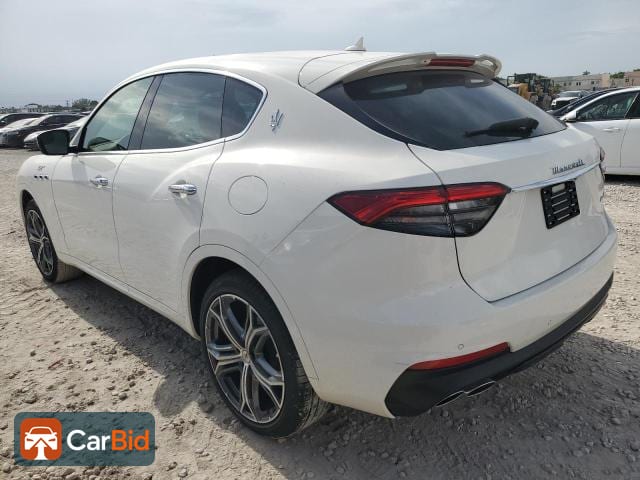 2022 MASERATI LEVANTE BASE, фото 2