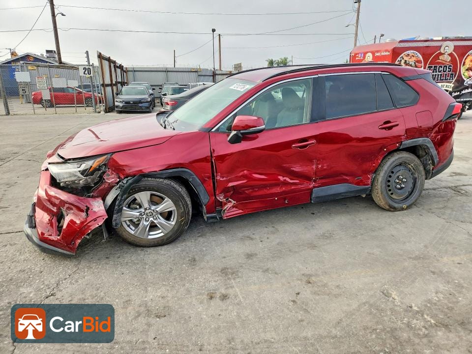 2024 TOYOTA RAV4 LE, фото 1