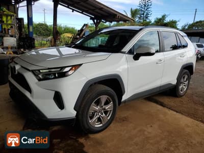 2022 TOYOTA RAV4 XLE, фото 1
