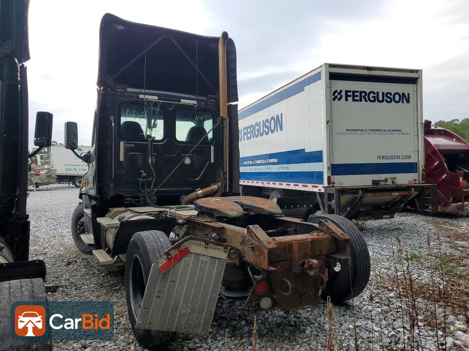 2017 FREIGHTLINER CASCADIA 113, фото 2