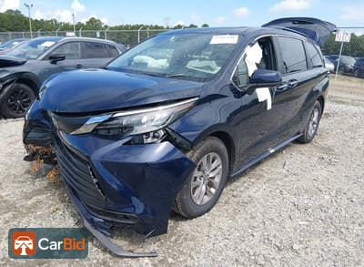 2026 TOYOTA SIENNA XLE, фото 2