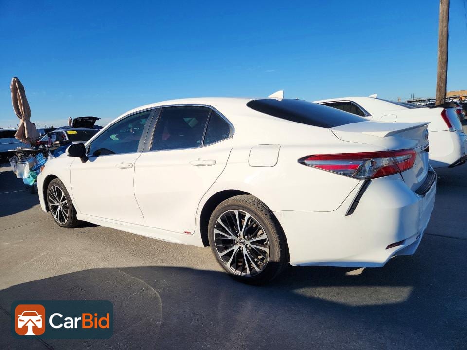 2019 TOYOTA CAMRY SE, фото 2