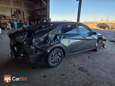 2024 HYUNDAI ELANTRA SEL, фото 3