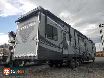 2016 HEARTLAND CYCLONE, фото 4