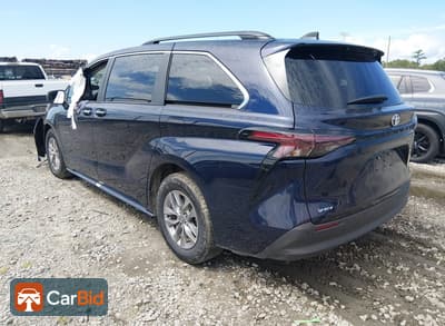 2026 TOYOTA SIENNA XLE, фото 3
