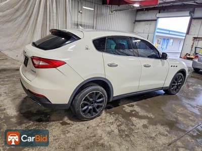 2017 MASERATI LEVANTE S, photo 3