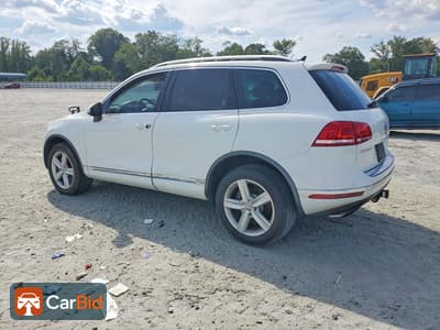 2015 VOLKSWAGEN TOUAREG HYBRID, фото 2