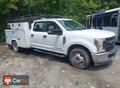 2018 FORD F-350 CHASSIS XL‌, фото 1