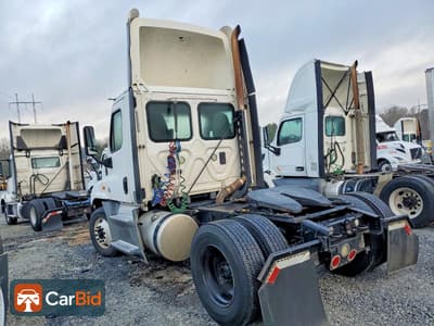 2016 FREIGHTLINER CASCADIA 1, ფოტო 3