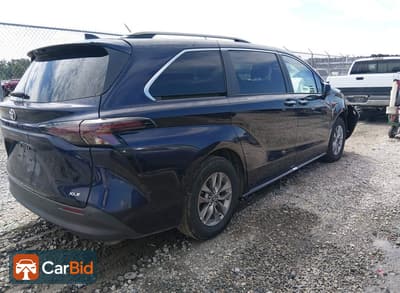2026 TOYOTA SIENNA XLE, фото 4