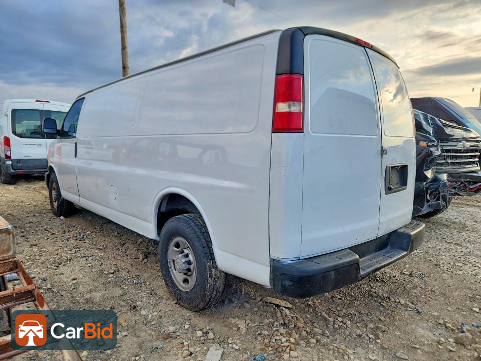 2018 CHEVROLET EXPRESS 3500, фото 2