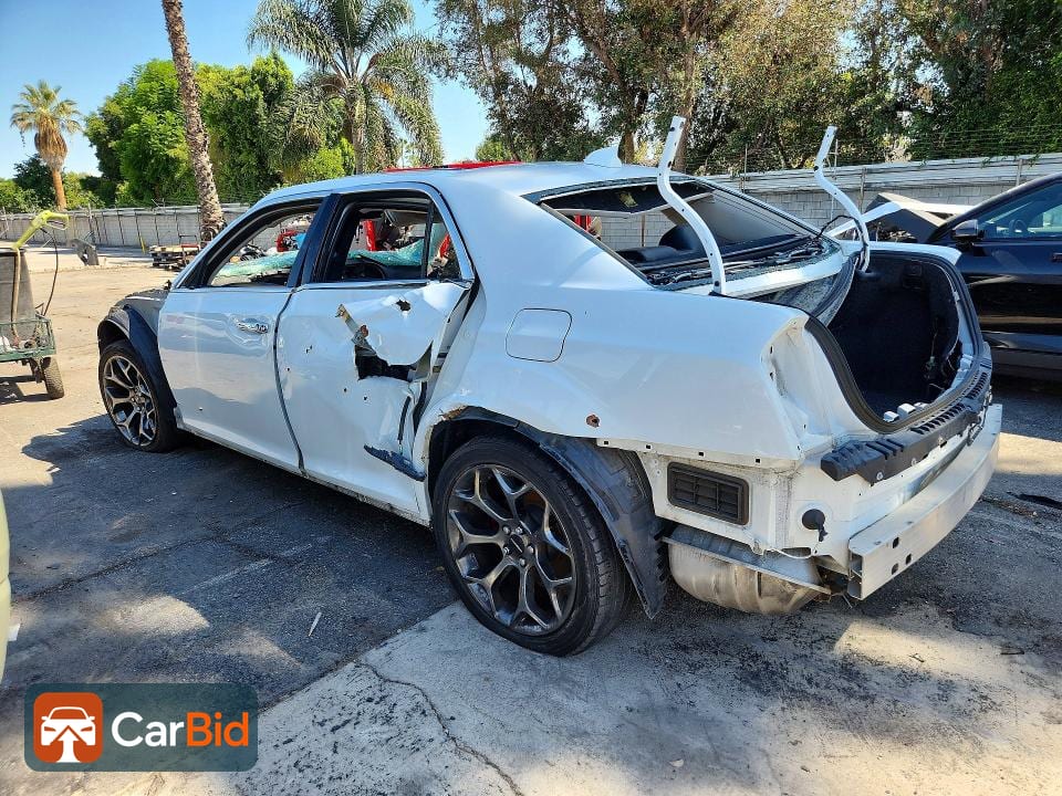 2016 CHRYSLER 300C, фото 2