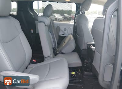 2026 TOYOTA SIENNA XLE, фото 8