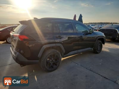 2021 TOYOTA RAV4 LE, фото 3