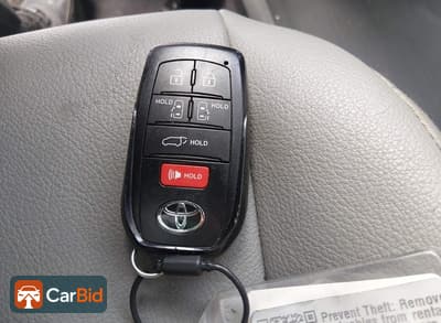 2026 TOYOTA SIENNA XLE, фото 11