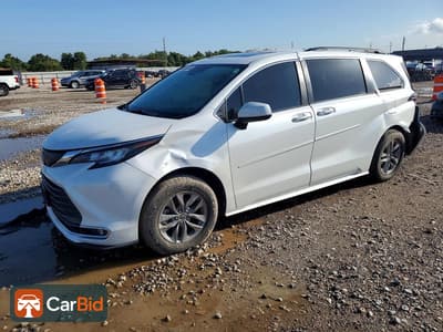 2022 TOYOTA SIENNA XLE, фото 1