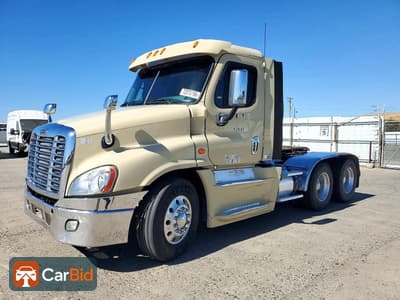 2015 FREIGHTLINER CASCADIA‌, фото 1