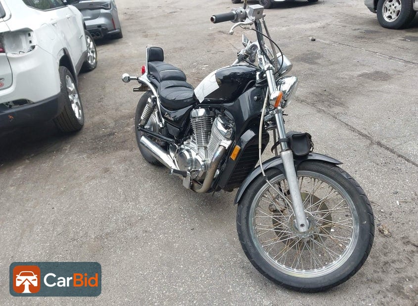 1987 SUZUKI VS700, photo 1