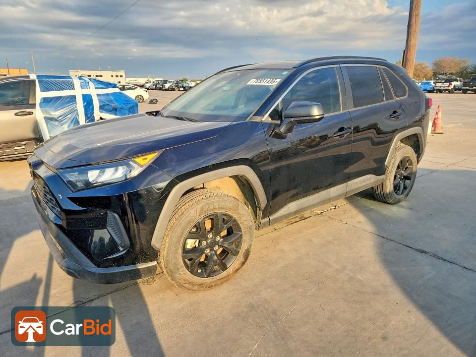 2021 TOYOTA RAV4 LE, фото 1